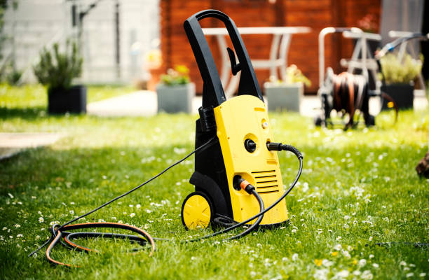 Best Soft Washing  in Streator, IL